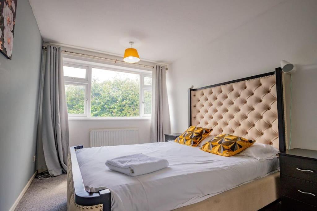 Holiday home Host & - Manfield Avenue *