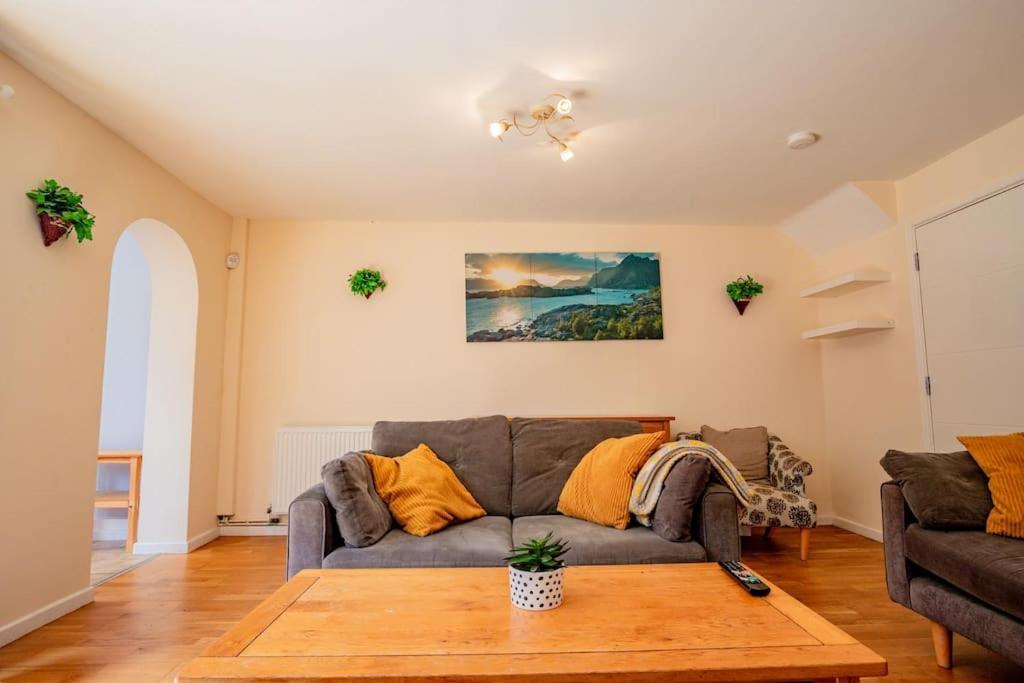 Host & - Manfield Avenue Holiday home *