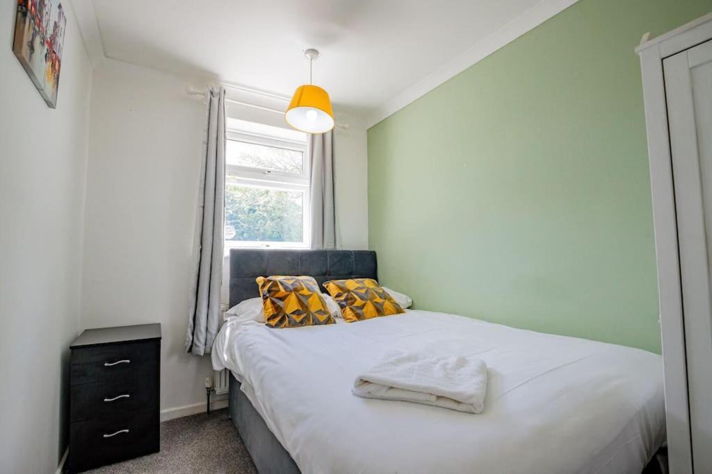 Holiday home Host & - Manfield Avenue *